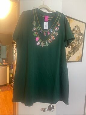 QUEEN OF SPARKLES Dark Green T-Shirt Dress Christmas Charm Necklace Print xxl